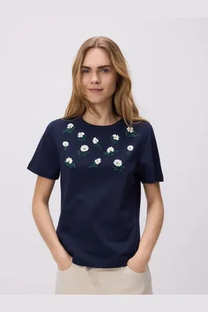 Reserved T-shirt z cekinowymi aplikacjami