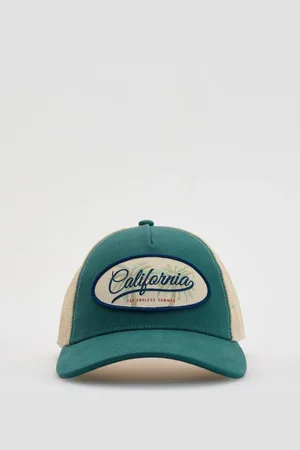 Reserved Czapka trucker z naszywką