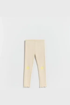 Reserved Prążkowane legginsy z nadrukiem