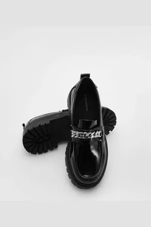 Reserved Lakierowane loafersy