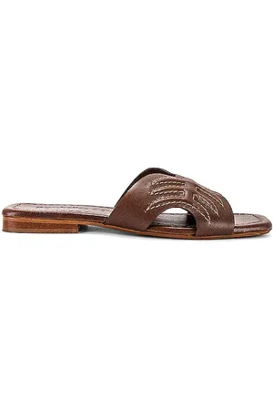 Seychelles Madhu Sandal