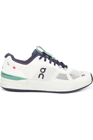 On Running The Roger Pro Sneaker