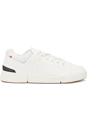 On Running The Roger Centre Court Sneaker