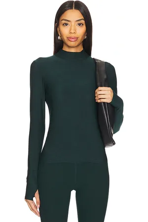 Beyond Yoga Featherweight Moving On Pullover