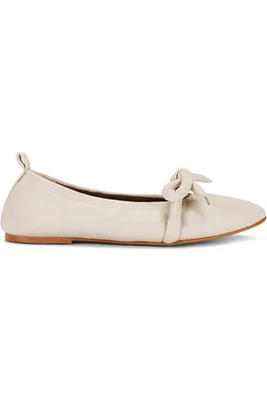 Flattered Polly Flat