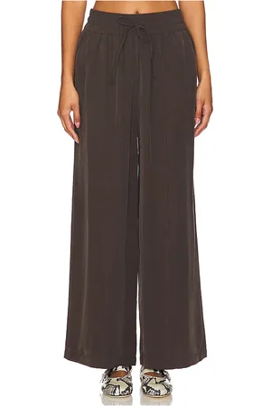 BROCHU WALKER Aaron Pant