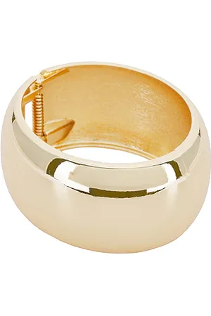 8 Other Reasons Cleo Cuff