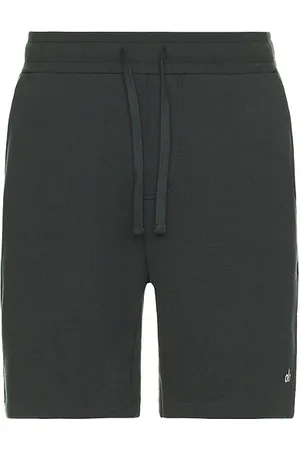alo Chill Short