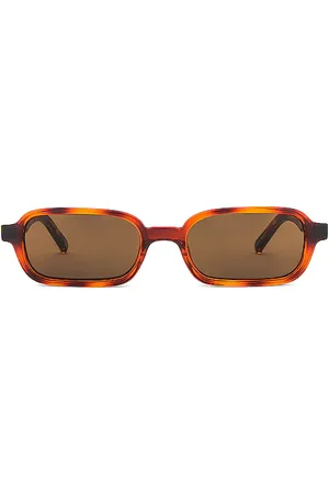Le Specs Pilferer