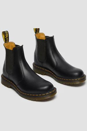 Dr. Martens 2976 Smooth Leather Chelsea Boot