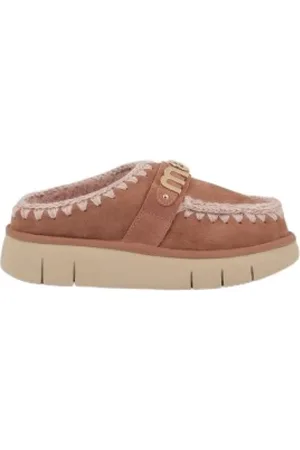 Mou Buty, Kobieta, brązowy, 41 EU, Brązowe płaskie chodaki z metalowym logo