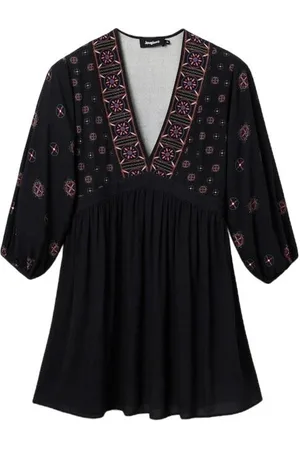 Desigual Sukienki, Kobieta, Czarny, S, Czarna sukienka z dekoltem w serek z 100% wiskozy
