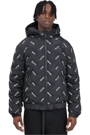 VERSACE Kurtki, Mężczyzna, Czarny, M, Czarny Puchowy Płaszcz z Haftem Logo
