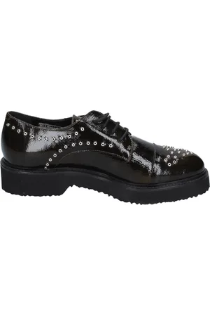 carmens Buty, Kobieta, brązowy, 36 EU, Eleganckie Damskie Buty z Lakierowanej Skóry