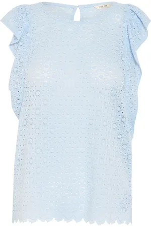 Cream Koszulki, Kobieta, Niebieski, XS, Niebieska bluzka bez rękawów z koronką broderie anglaise
