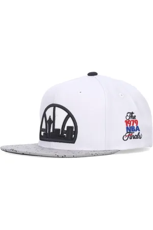 Mitchell & Ness Akcesoria, Mężczyzna, Biały, ONE SIZE, NBA Cement Snapback Cap