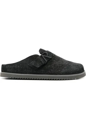 Represent Buty, Mężczyzna, Czarny, 41 EU, Zamsz, Czarne zamszowe klapki z ozdobną klamrą