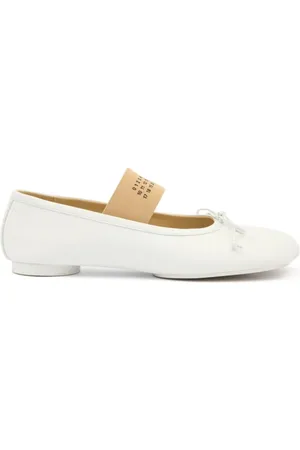 Maison Margiela Buty, Kobieta, Biały, 40 EU, Białe płaskie buty sznurowane z kaczym noskiem