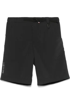 Moncler Szorty, Mężczyzna, Czarny, L, Czarne szorty z logo i boczną klamrą