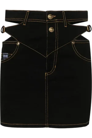 VERSACE Spódnice, Kobieta, Czarny, S, Denim, Czarna Spódnica z Barokową Sprzączką