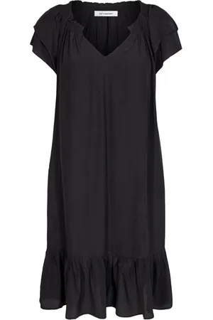 Co`Couture Sukienki, Kobieta, Czarny, S, Poliester, Sukienka Sunrise Crop z krótkim rękawem i falbankami