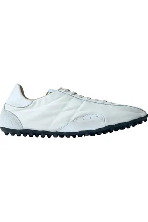 Maison Margiela Buty, Mężczyzna, Biały, 40 EU, Zamsz, Sneakersy z zamszowymi panelami i kolczastą podeszwą