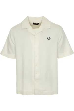 Fred Perry Koszule, Mężczyzna, Biały, S, Bawełna, Koszula z teksturą Piqué z kołnierzykiem revere