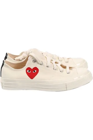 Comme des Garçons Buty, Mężczyzna, Beżowy, 41 EU, Beżowe sneakersy z płótna z nadrukiem serca