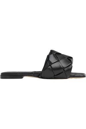 Bottega Veneta Buty, Kobieta, Czarny, 36 EU, Czarna skórzana sandał z rurkowym wzorem