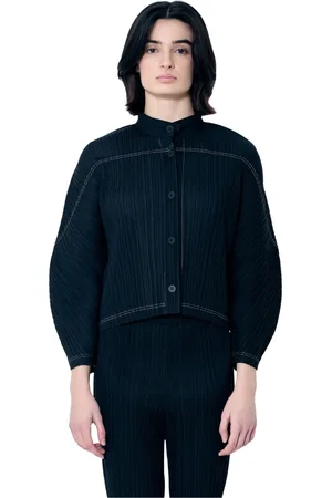 Issey Miyake Bluzki, Kobieta, Czarny, L, Poliester, Plisowana koszula z ozdobnymi przeszyciami