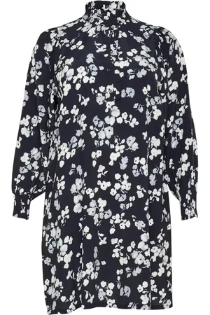 Kaffe Sukienki, Kobieta, Niebieski, 5XL, Len, Sukienka Marine Flower z bufiastymi rękawami
