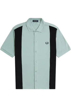 Fred Perry Koszule, Mężczyzna, Niebieski, XL, Niebieskie Koszulki i Pola z Ikonicznym Haftem