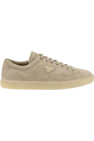 Prada Buty, Mężczyzna, Beżowy, 41 EU, Zamsz, Luksusowe Suede Sneakers z Logo Plaque