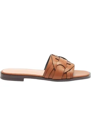 Coccinelle Buty, Kobieta, brązowy, 39 EU, Brązowe Skórzane Sandały z Detalem Monogramu