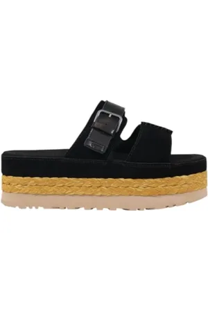 UGG Buty, Kobieta, Czarny, 37 EU, Czarne Skórzane Sandały z Podeszwą z Gumy