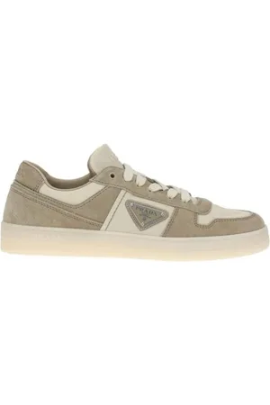 Prada Buty, Mężczyzna, Beżowy, 42 1/2 EU, Zamsz, Ikoniczne Zamszowe Sneakersy z Wiązaniem
