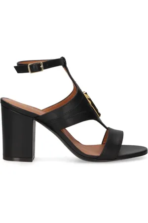 Via Roma Buty, Kobieta, Czarny, 36 EU, Czarne skórzane sandały z logo V z metalu w kolorze złotym