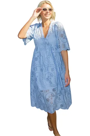 Crās Sukienki, Kobieta, Niebieski, XS, Bawełna, Prześwitująca Sukienka z Koronką Broderie Anglaise