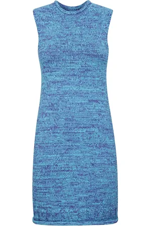 J.W.Anderson Sukienki, Kobieta, Niebieski, S, Elegancka Dzianinowa Sukienka z Okrągłym Dekoltem
