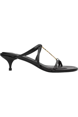 Jacquemus Buty, Kobieta, Czarny, 38 EU, Czarne sandały na obcasie z złotym detalem
