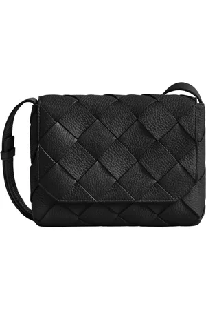 Bottega Veneta Torebki, Mężczyzna, Czarny, ONE SIZE, Skóra, Czarna Torba Cross-body z Motywem Intreccio