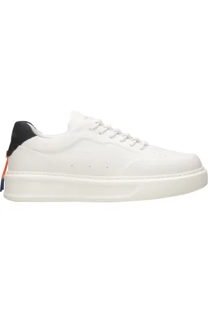 Barracuda Buty, Mężczyzna, Biały, 39 EU, Białe Slip-On Sneakers z Frędzlem
