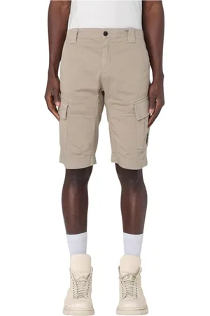C.P. Company Szorty, Mężczyzna, Zielony, S, Khaki Cargo Shorts z Wieloma Kieszeniami