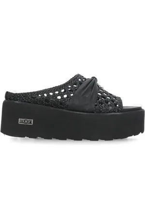 Cult Buty, Kobieta, Czarny, 37 EU, Czarne skórzane sandały z metalowym detalem