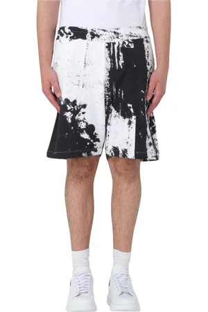 Alexander McQueen Szorty, Mężczyzna, Czarny, M, Nowoczesne Czarne Spodenki z Nadrukiem