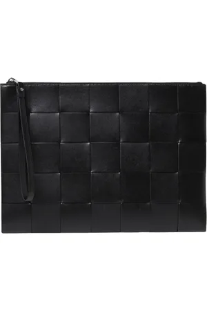 Bottega Veneta Torebki, Mężczyzna, Czarny, ONE SIZE, Czarna skórzana kopertówka z zamknięciem na zamek błyskawiczny
