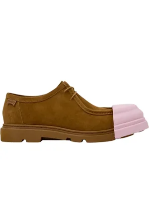 Camper Buty, Mężczyzna, brązowy, 41 EU, Zamsz, Zamszowy But Brogue z Różowym Czubkiem
