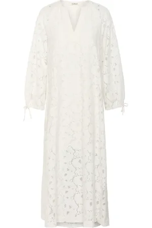 Soaked in Luxury Sukienki, Kobieta, Biały, XL, Bawełna, Elegancka Sukienka Maxi z Koronkowymi Szczegółami