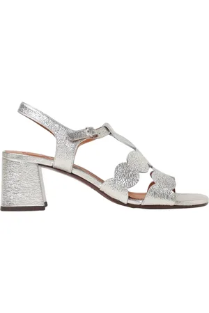 Chie Mihara Buty, Kobieta, Szary, 38 1/2 EU, Srebrne Sandały z Falbanami na Obcasie