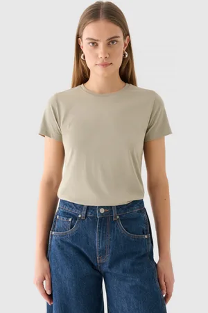 Outhorn Damski t-shirt basic OTHWAW24TTSHF2137